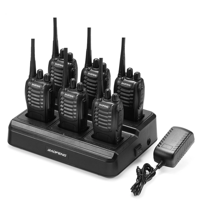 Baofeng 88E Portofoon - 6 Stuks Walkie Talkie - Oplaadstation - Communicatiemiddel - Met Oortjes - 0,5W - 2,5km Bereik - 446 Mhz - Zaklamp functie
